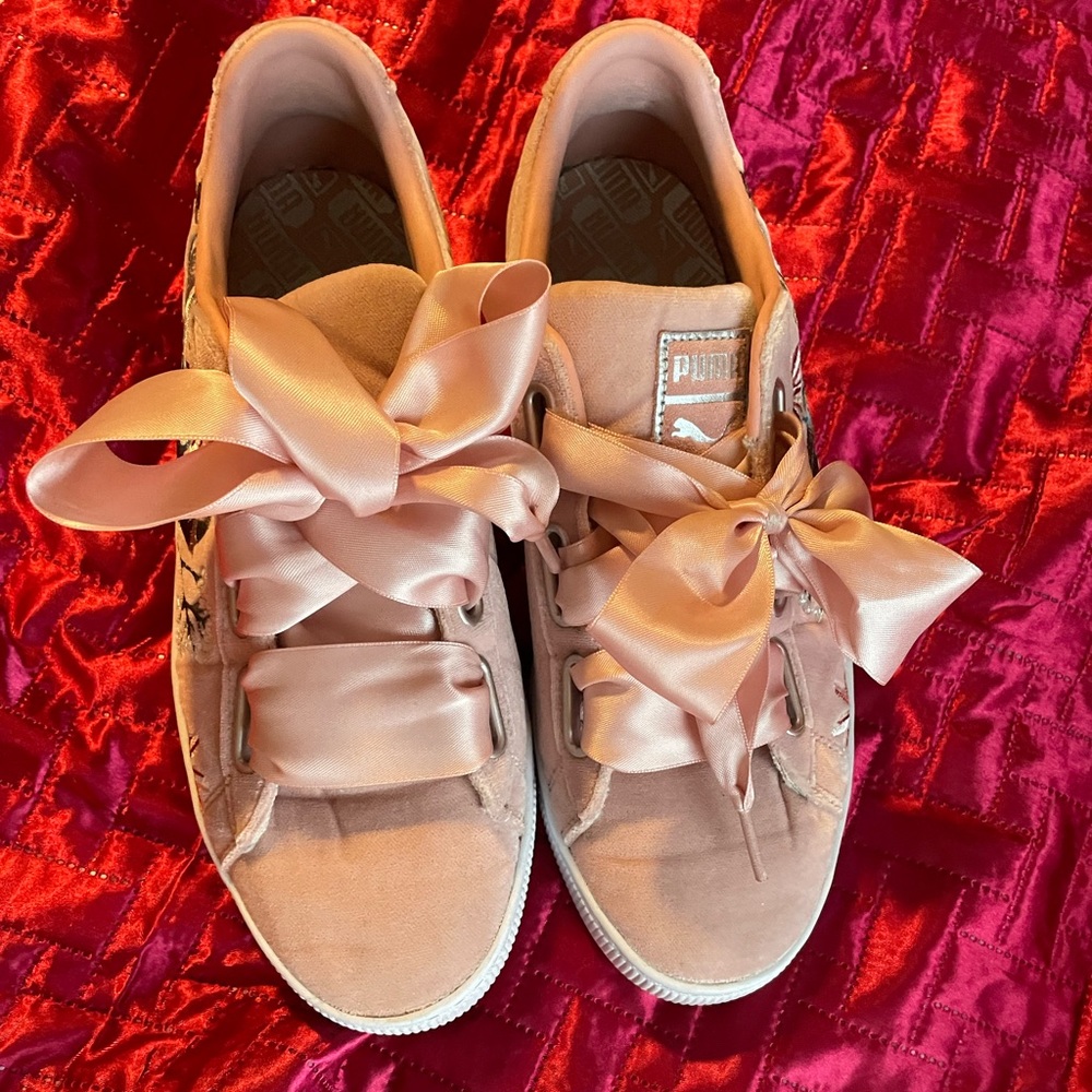 Pink Velvet Embroidered Pumas